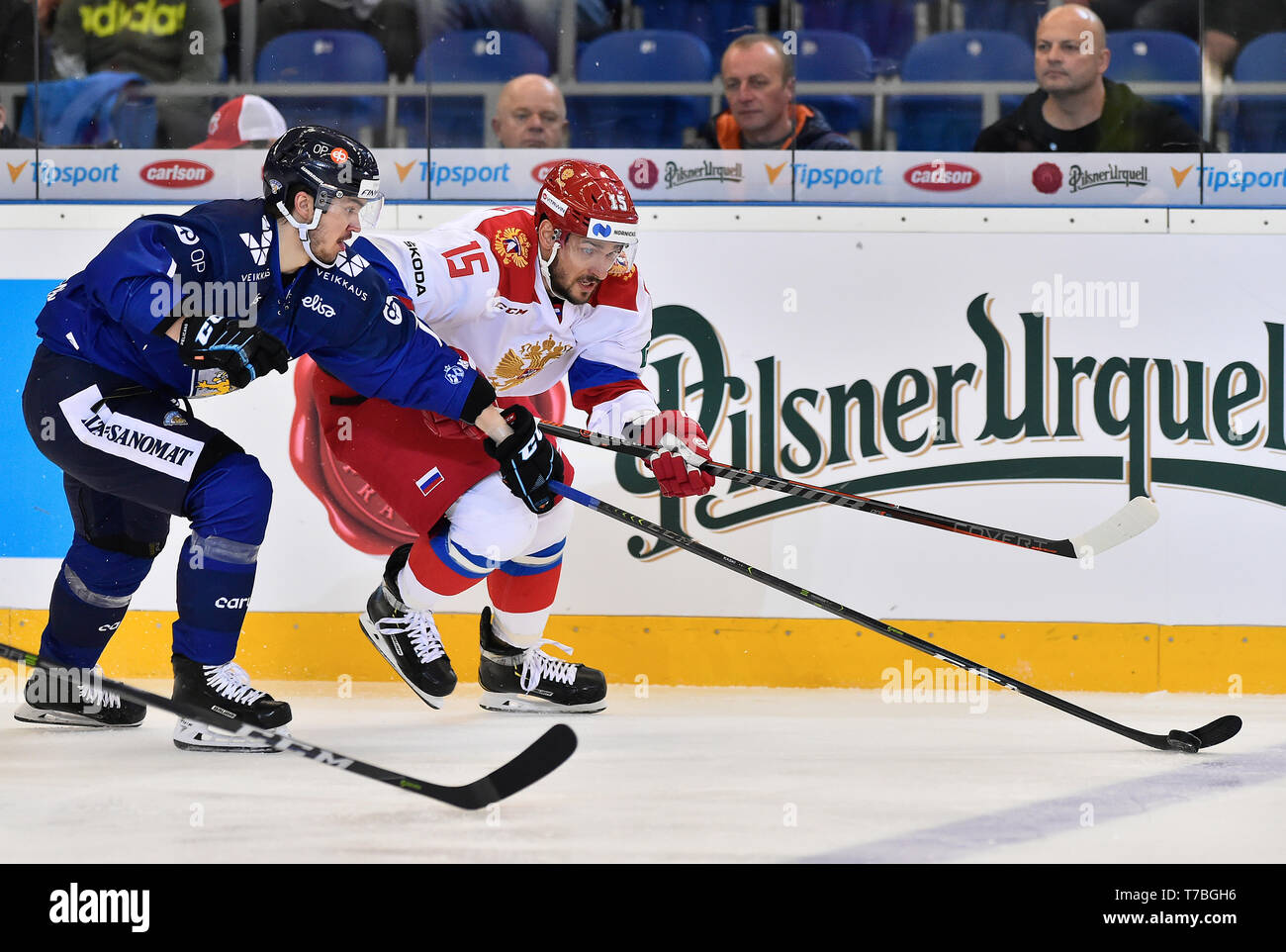 Brno, Czech Republic. 04th May, 2019. L-R Oliwer Kaski (FIN) and Artyom Anisimov (RUS) in action during the Russia vs Finland match within Carlson Hockey Games tournament, part of Euro Hockey Tour in Brno, Czech Republic, May 5, 2019. Credit: Lubos Pavlicek/CTK Photo/Alamy Live News Stock Photo