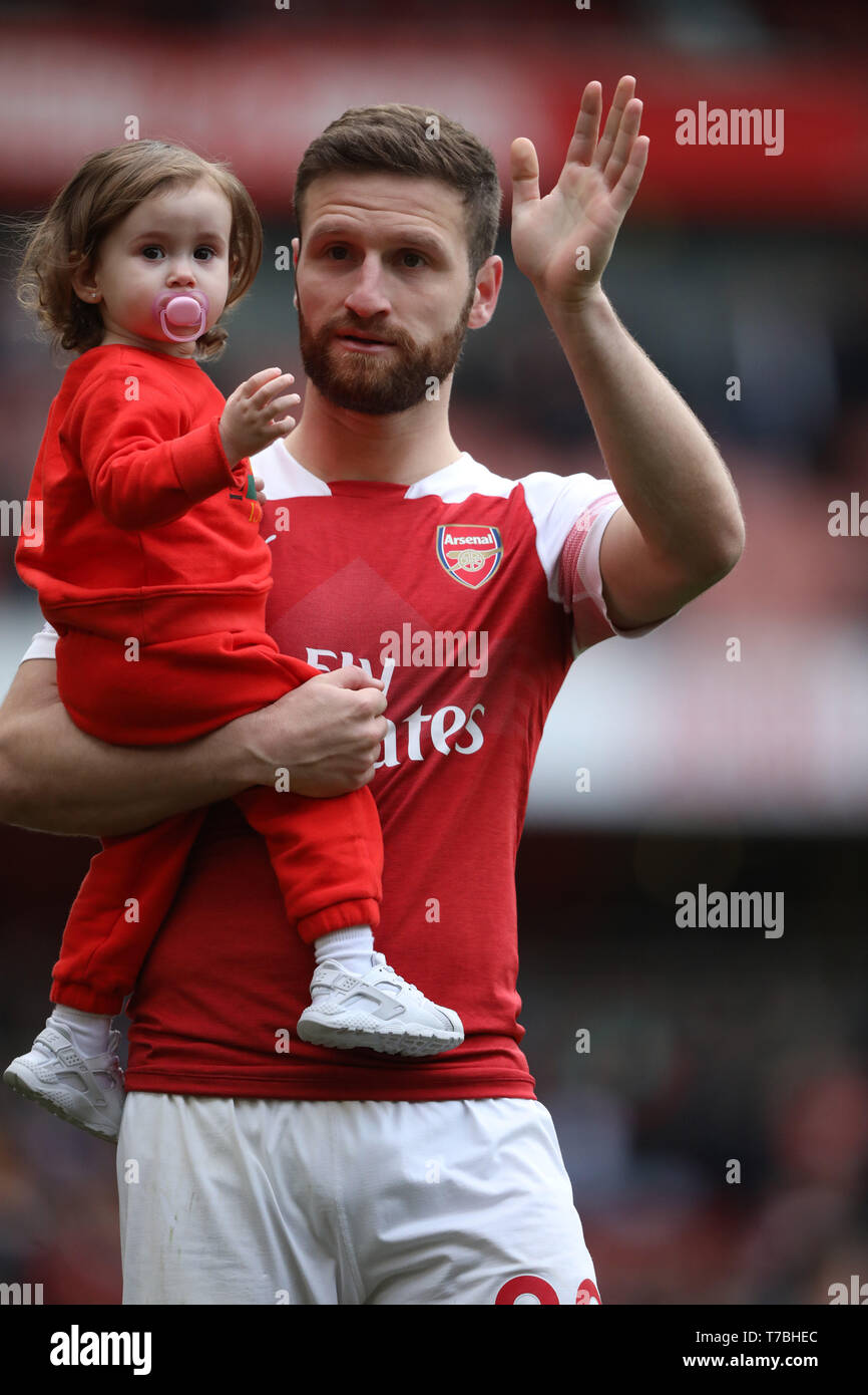 London, UK. 05th May, 2019. Shkodran Mustafi (A) thanks the fans after the Arsenal v Brighton and Hove Albion English Premier League football match at The Emirates Stadium, London, UK on May 5, 2019. **Editorial use only, license required for commercial use. No use in betting, games or a single club/league/player publications** Credit: Paul Marriott/Alamy Live News Stock Photo