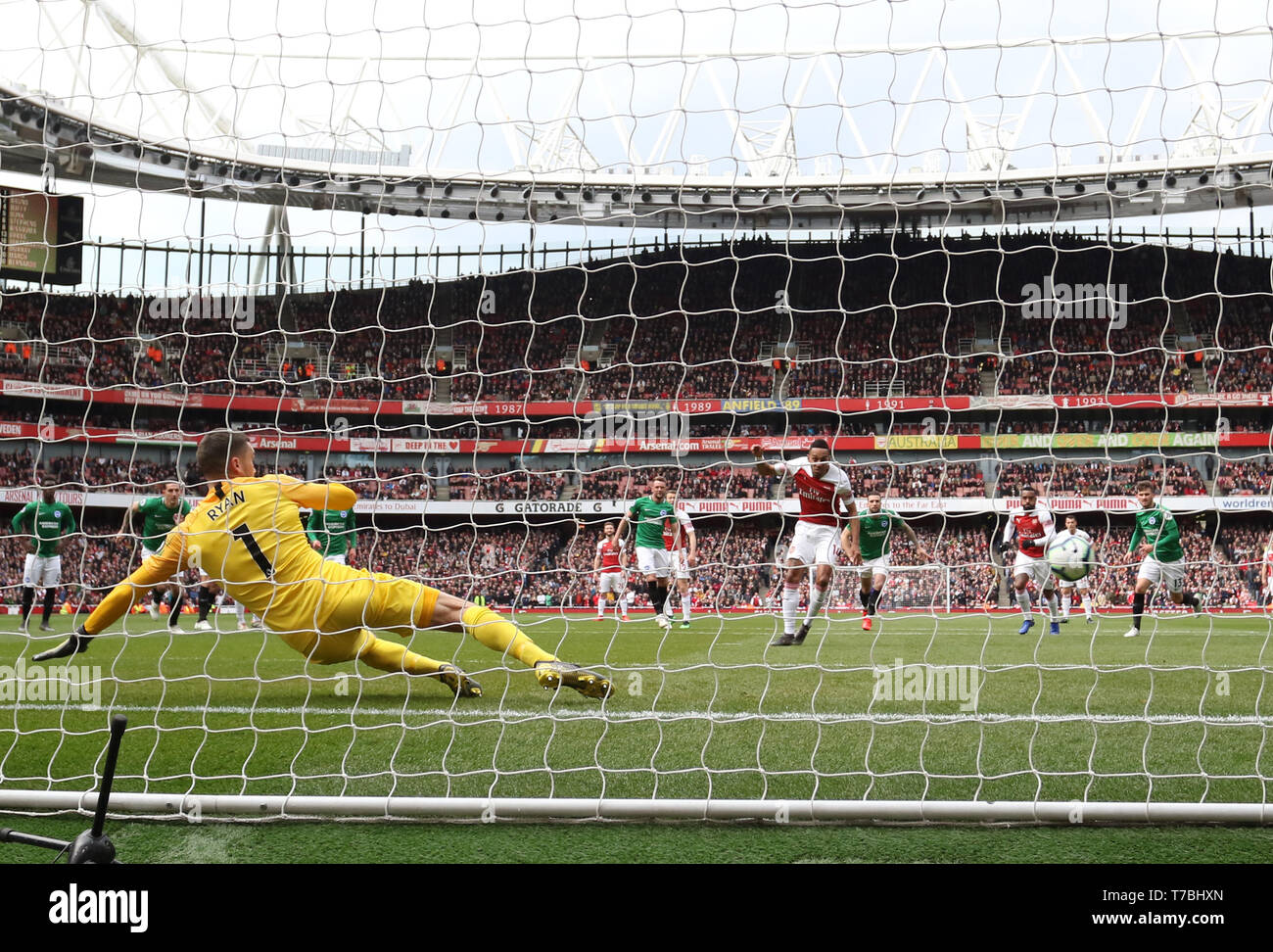 London, UK. 05th May, 2019. Pierre-Emerick Aubameyang (A) scores the first Arsenal goal, from the penalty spot, past Mathew Ryan (B&HA) 1-0 at the Arsenal v Brighton and Hove Albion English Premier League football match at The Emirates Stadium, London, UK on May 5, 2019. **Editorial use only, license required for commercial use. No use in betting, games or a single club/league/player publications** Credit: Paul Marriott/Alamy Live News Stock Photo
