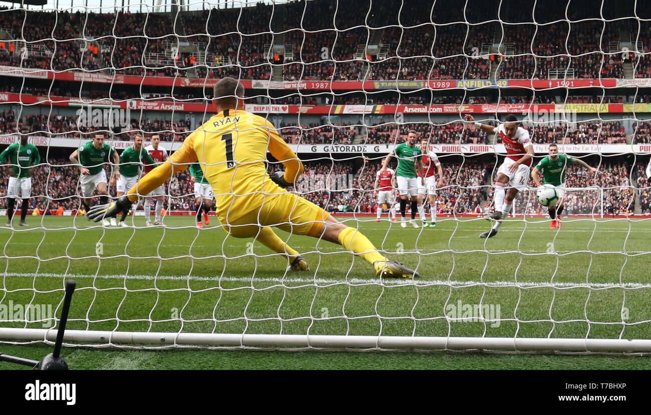 London Uk 05th May 2019 Pierre Emerick Aubameyang A Scores The First Arsenal Goal From The Penalty Spot Past Mathew Ryan B Ha 1 0 At The Arsenal V Brighton And Hove Albion English Premier