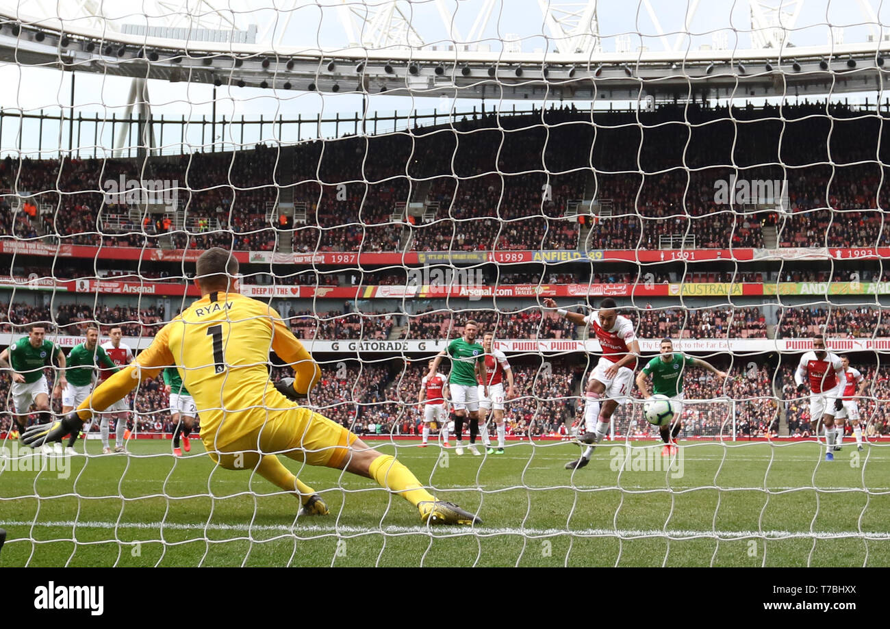 London, UK. 05th May, 2019. Pierre-Emerick Aubameyang (A) scores the first Arsenal goal, from the penalty spot, past Mathew Ryan (B&HA) 1-0 at the Arsenal v Brighton and Hove Albion English Premier League football match at The Emirates Stadium, London, UK on May 5, 2019. **Editorial use only, license required for commercial use. No use in betting, games or a single club/league/player publications** Credit: Paul Marriott/Alamy Live News Stock Photo