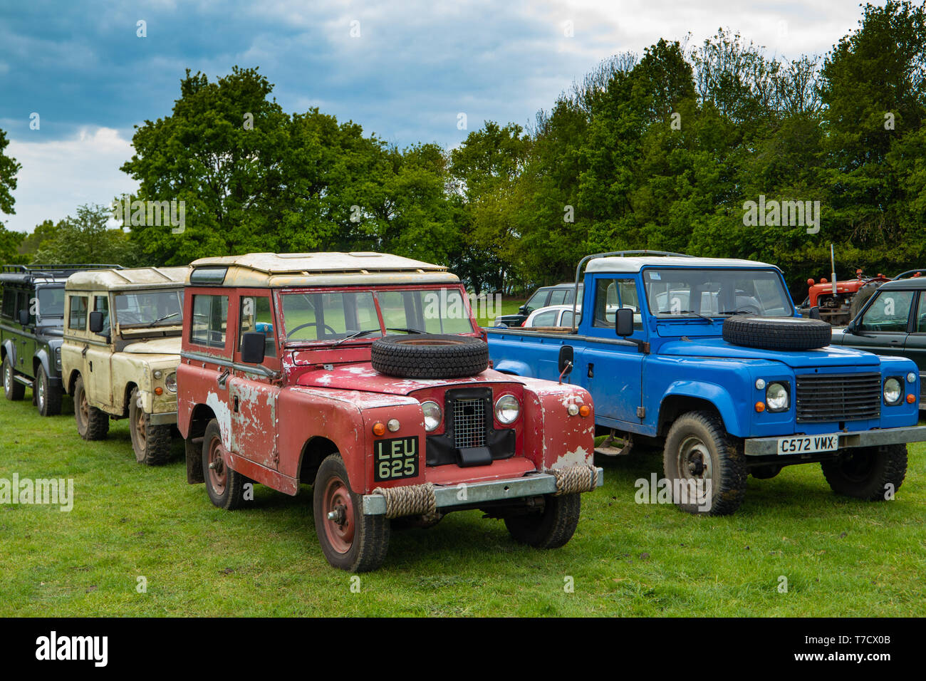 Antique land rover hi-res stock photography and images - Alamy