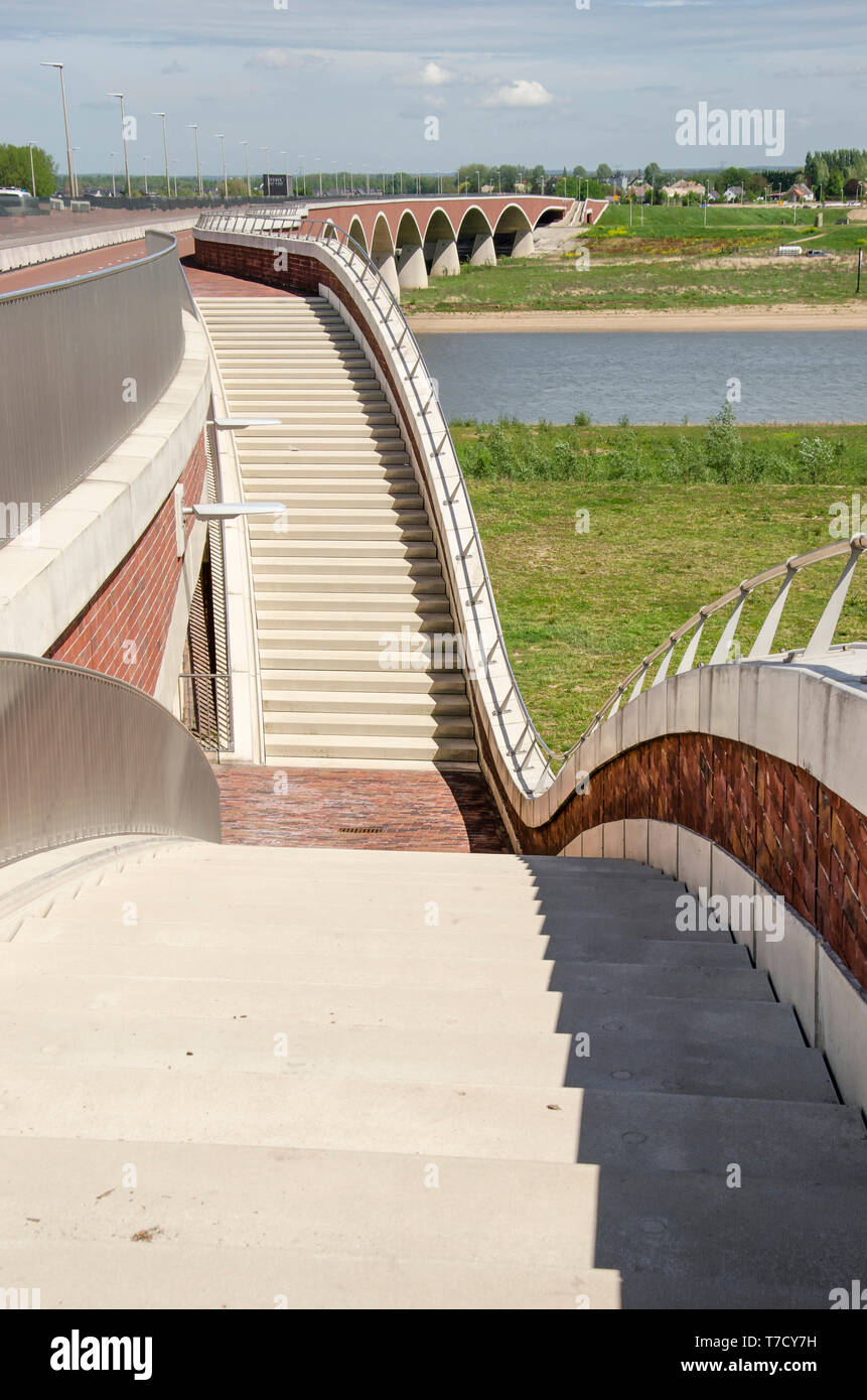 Oversteek bridge hi-res stock photography and images - Alamy