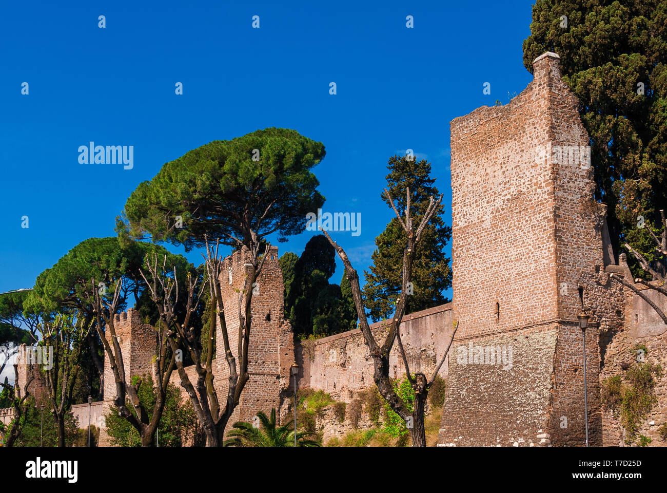 View of a section of Rome ancient roman walls, erected in the 3rd century Stock Photo Alamy