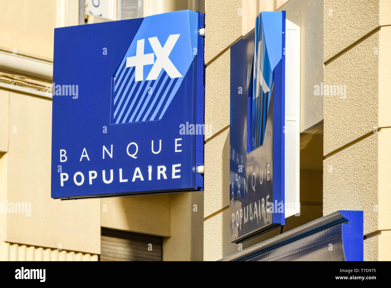Bank france logo hi-res stock photography and images - Alamy