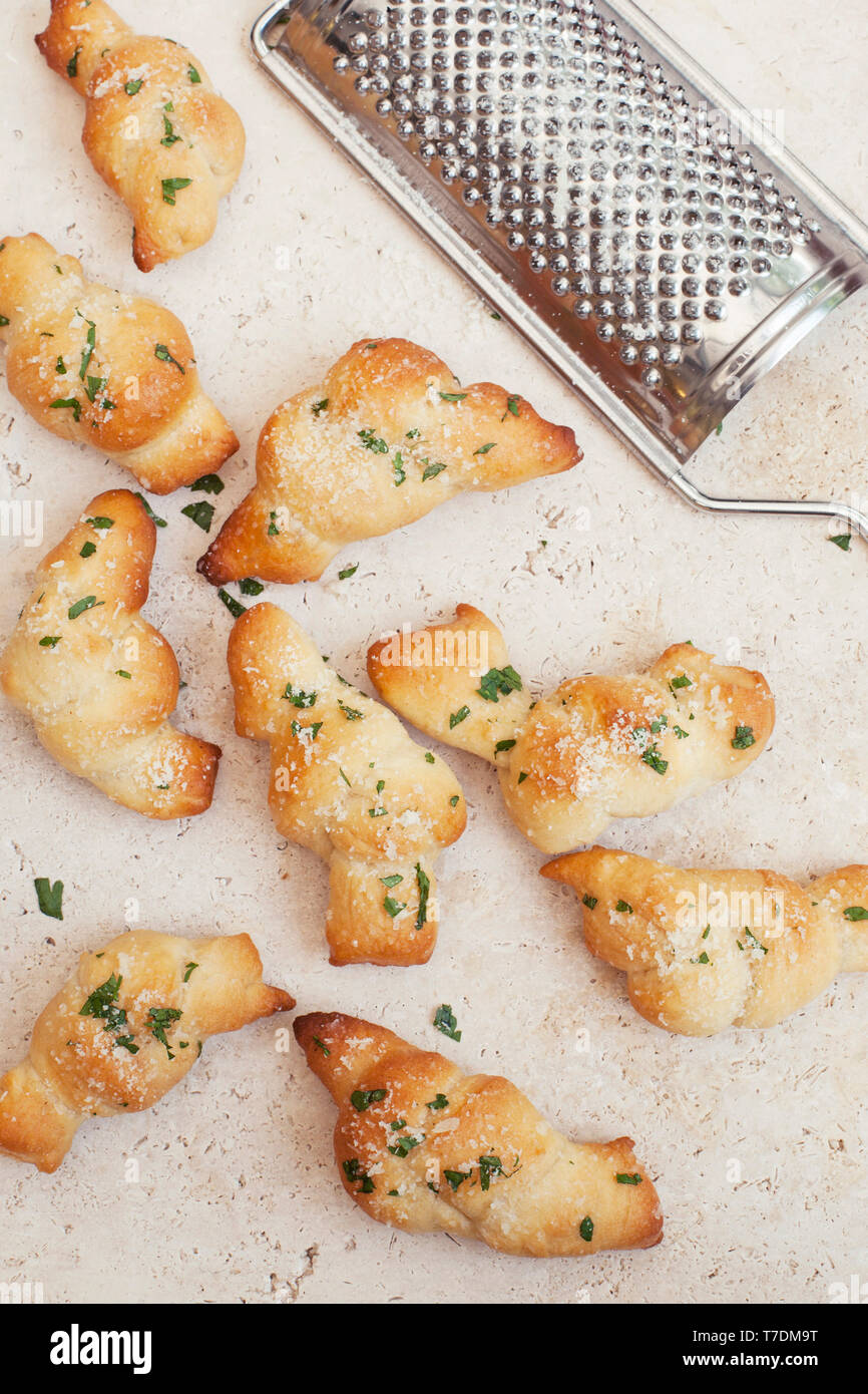 Garlic and Parmesan Pizza Dough Knots Stock Photo Alamy