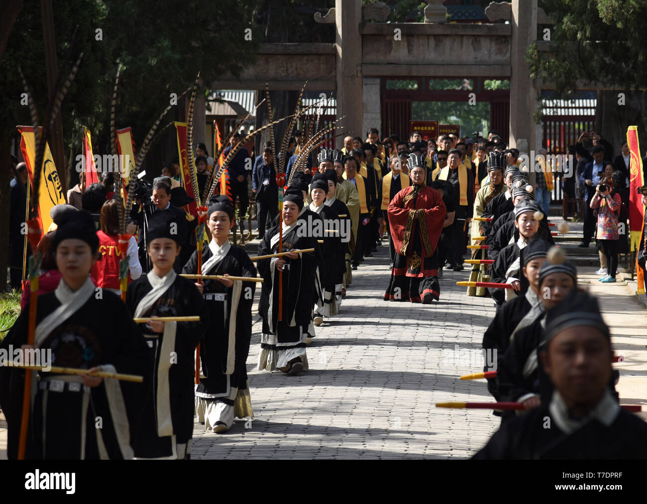 (190506) -- ZOUCHENG, May 6, 2019 (Xinhua) -- People perform during a commemoration ceremony of ancient China's philosopher Mencius and Mencius' mother in Zoucheng City, east China's Shandong Province, May 6, 2019. Mencius (372-289 BC), or Meng Zi, was a pupil of Confucius' grandson, and traveled his life teaching Confucianism. (Xinhua/Wang Kai) Stock Photo
