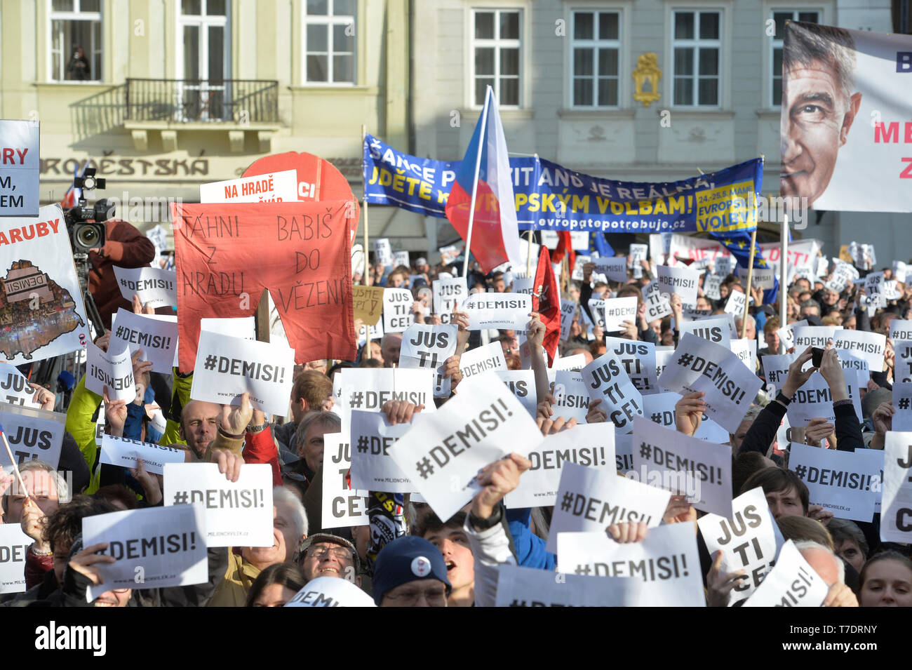 Prague, Czech Republic. 06th May, 2019. Thousands of people joined another protest in Prague, Czech Republic, May 6, 2019, protesting against Czech Prime Minister Andrej Babis, his plan to have Marie Benesova installed as justice minister and against what the organising NGO Million Moments for Democracy views as impending attacks on the independence of the judiciary. Protests are simultaneously held in Brno and other Czech towns. Credit: Michaela Rihova/CTK Photo/Alamy Live News Stock Photo