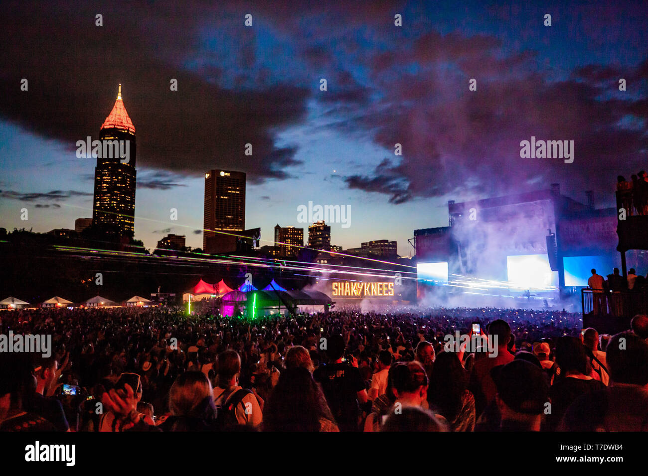 ATLANTA, GEORGIA - MAY 05: Tame Impala performs during day 3 of Shaky Knees Music Festival at Atlanta Central Park on May 04, 2019 in Atlanta, Georgia. Photo: Ryan Fleisher/imageSPACE/MediaPunch Stock Photo