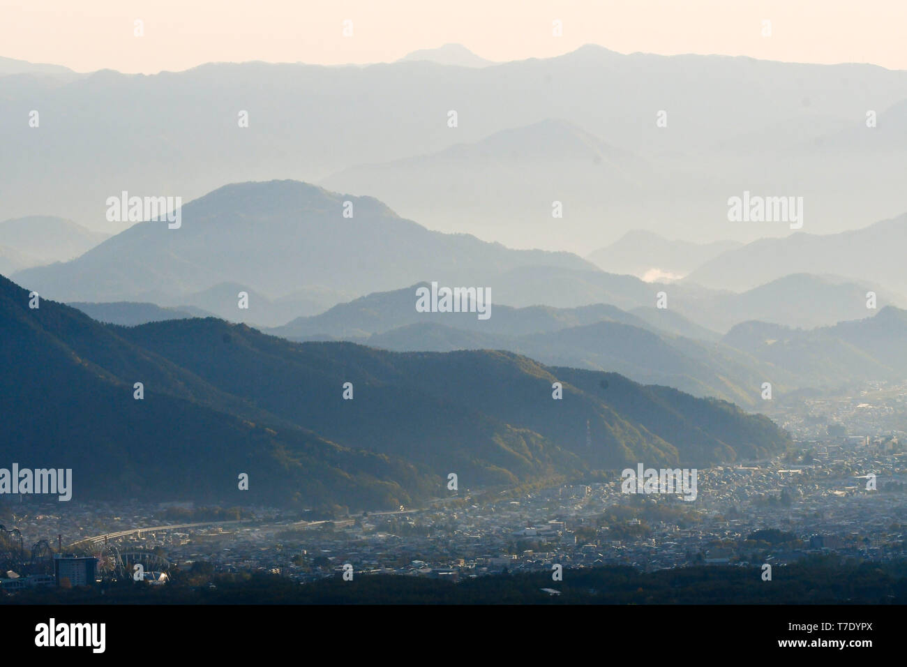 Tokyo, Japan. 5th May, 2019. A view from Mount Fuji of near by mountains in Shizuoka Prefecture Japan on Sunday, May 5, 2019. Photo by: Ramiro Agustin Vargas Tabares Credit: Ramiro Agustin Vargas Tabares/ZUMA Wire/Alamy Live News Stock Photo