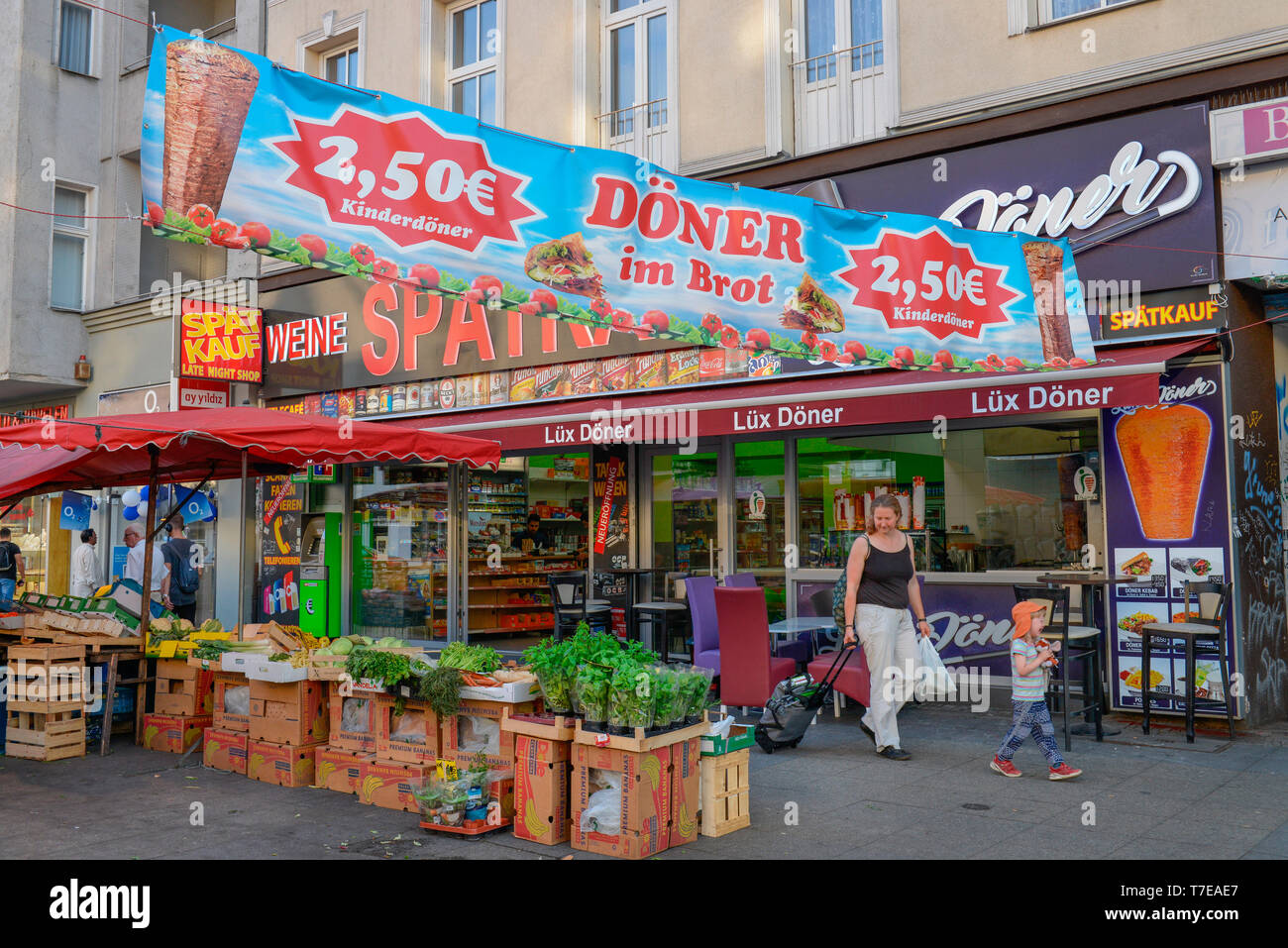 Doener Imbiss, Muellerstrasse, Wedding, Mitte, Berlin, Deutschland