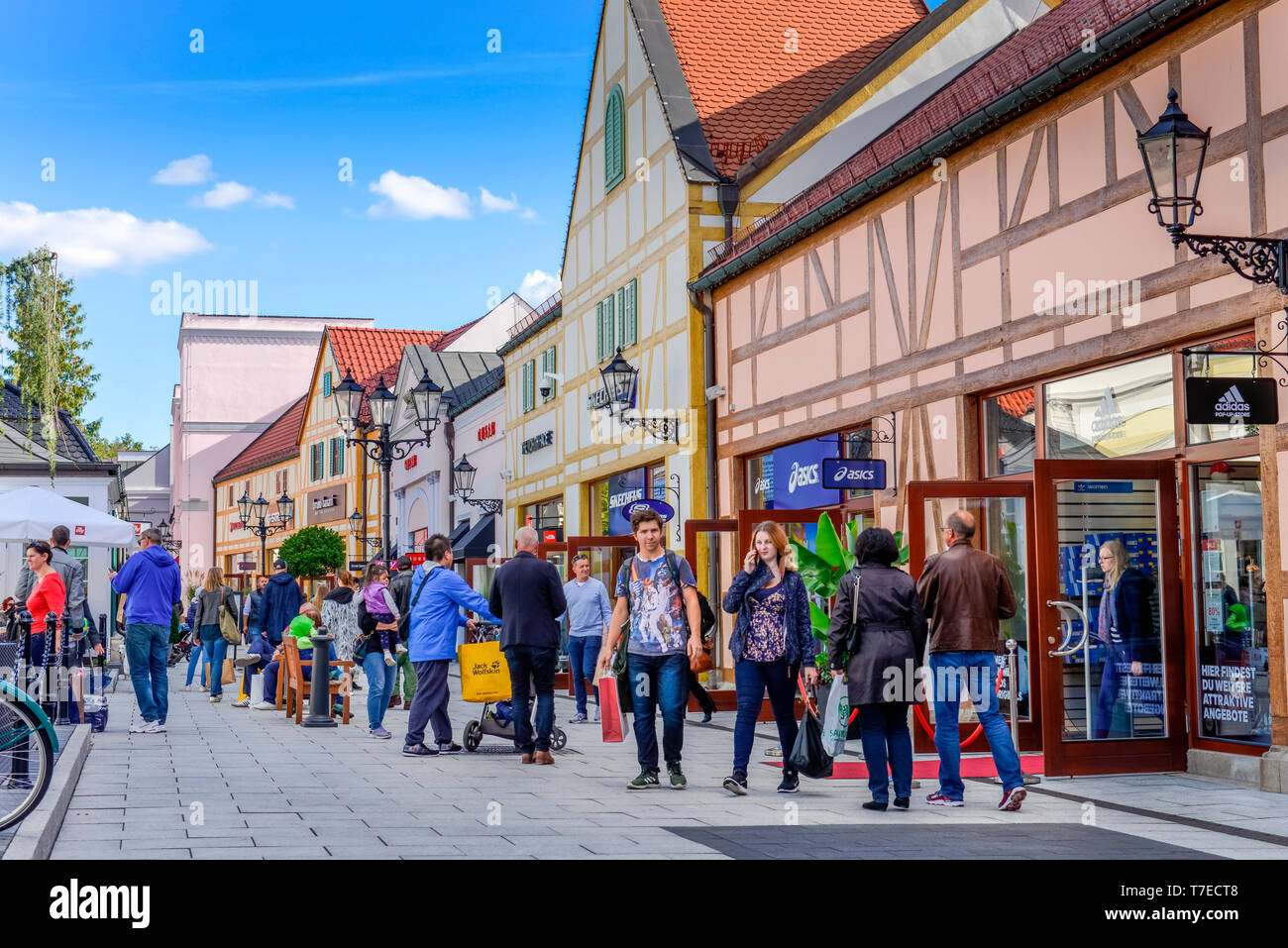 B5 designer outlet center hi-res stock photography and images - Alamy