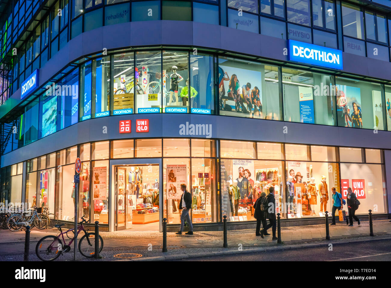 Decathlon Night High Resolution Stock Photography and Images - Alamy