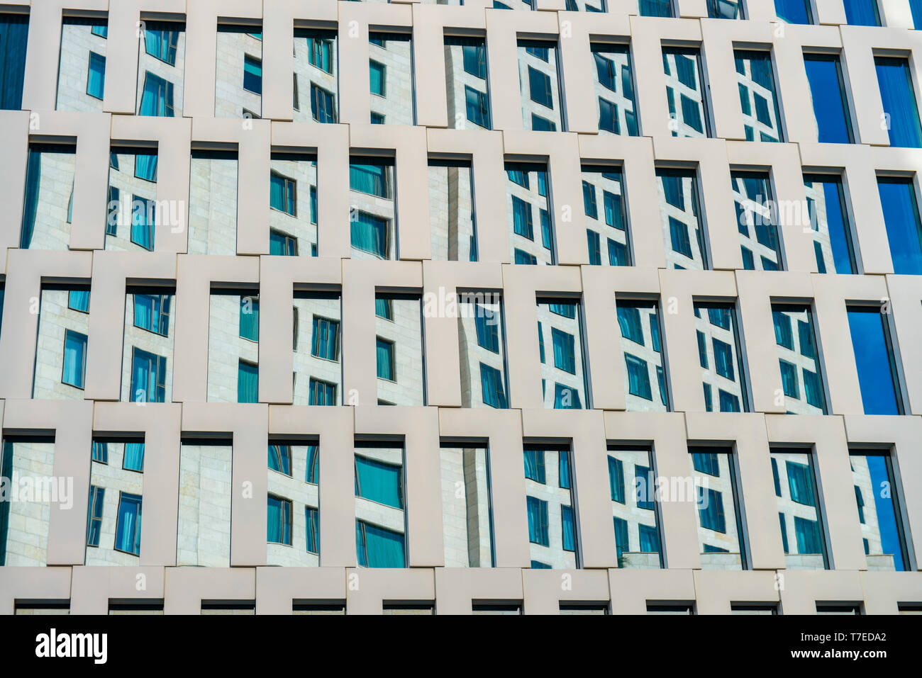 Fenster, Hochhaus Upper West, Breitscheidplatz, Charlottenburg, Berlin, Deutschland Stock Photo