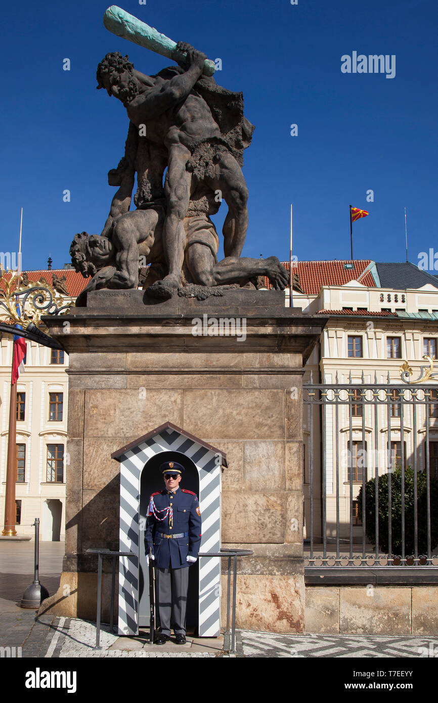 Palace guard, Prague Castle, Hradcany, Prague, Bohemia, Czech Republic, Europe Stock Photo