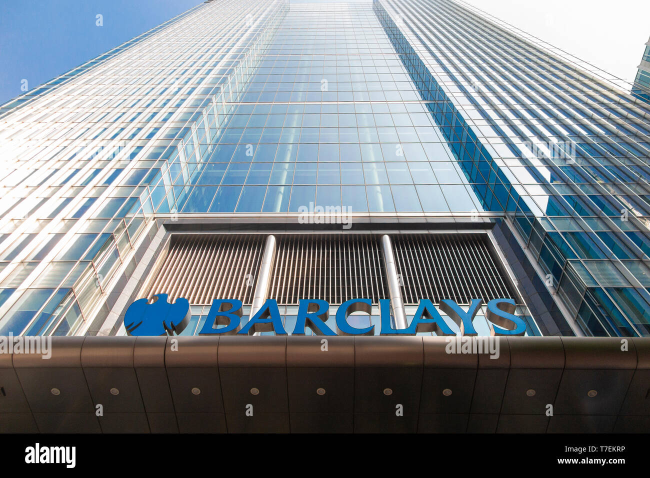 Barclays UK Headquarters at 1 Churchill Place at Canary Wharf, London ...
