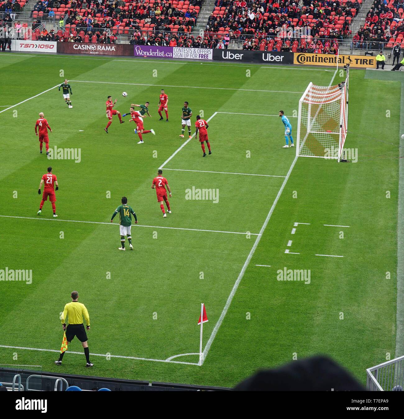 Canada stadium cheering hi-res stock photography and images - Alamy
