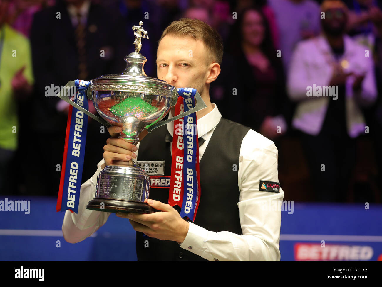 Uk snooker championship trophy 2019 hi res stock photography and