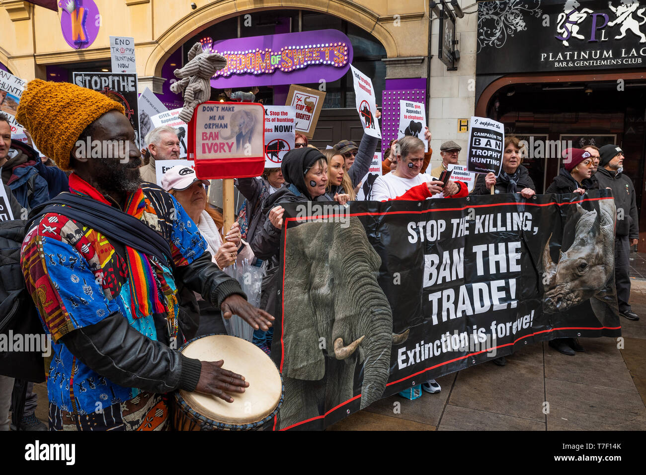 The London March Against Trophy Hunting and Extinction gathered at Cavendish Square and marched through Central London to Downing Street. Stock Photo