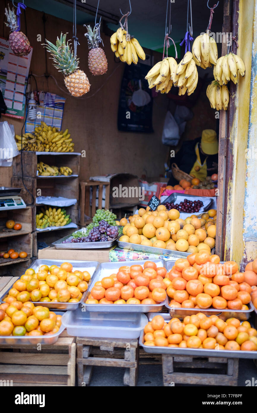 Orange and tangerine for sale at Food Market of Barranca, Peru Stock