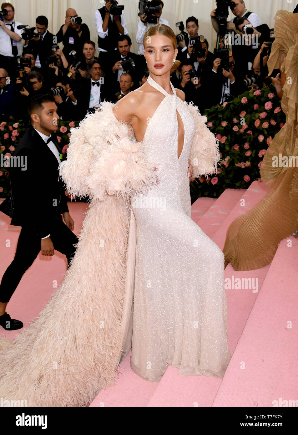 Rosie Huntington Whiteley Attending The Metropolitan Museum Of Art Costume Institute Benefit Gala 19 In New York Usa Stock Photo Alamy