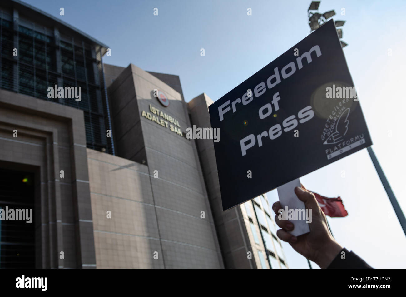 Protests calling for Freedom of the Press outside the Istanbul Court Building, Turkey Stock Photo