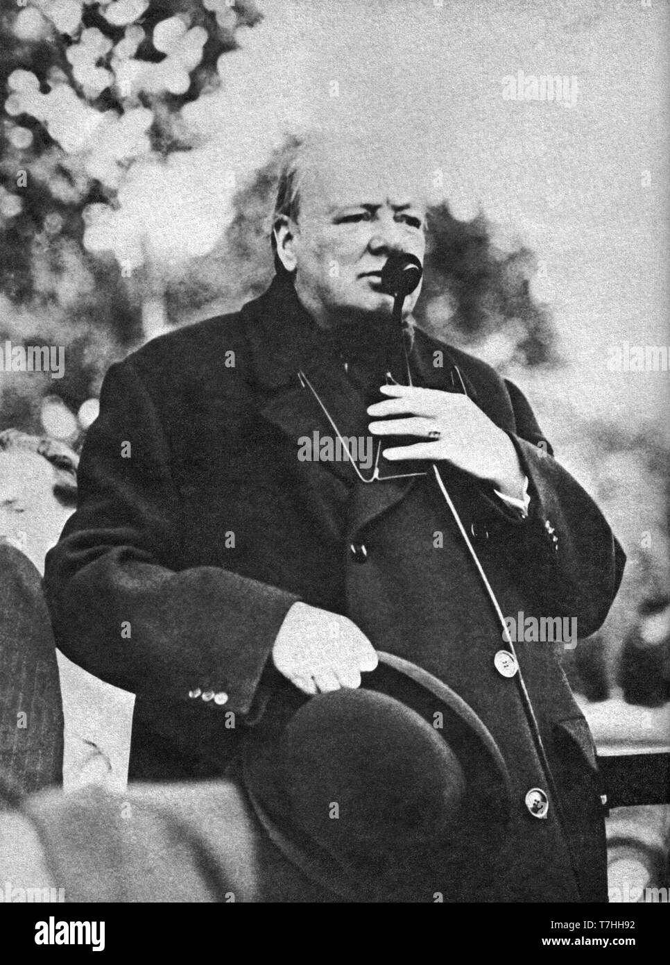 Winston Churchill speaking during the lead-up to the 1945 General Election. Stock Photo
