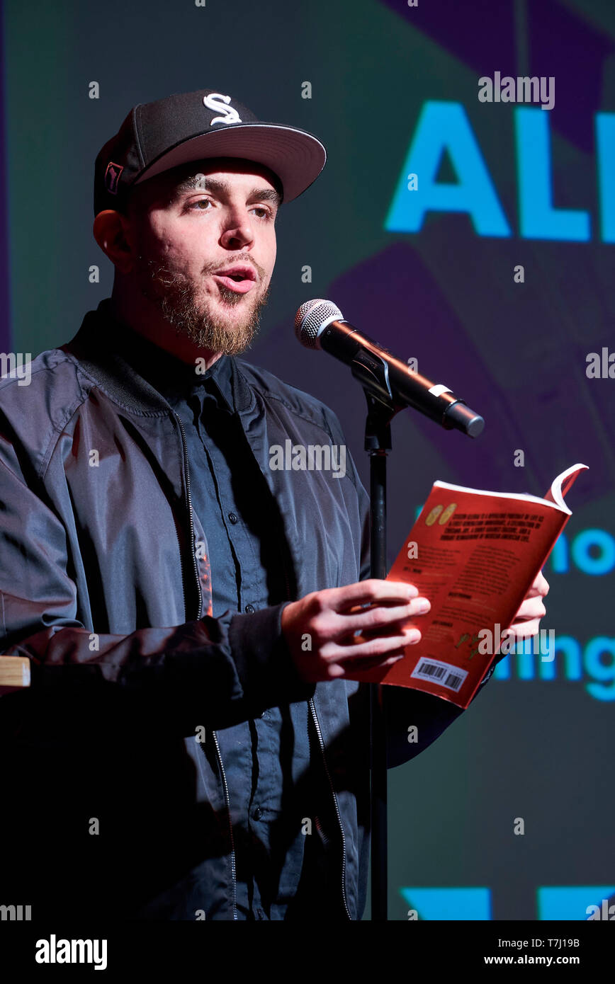 author, poet and educator José Olivarez from Chicago, Reading his first  full collection of poetry, Citizen Illegal Stock Photo - Alamy