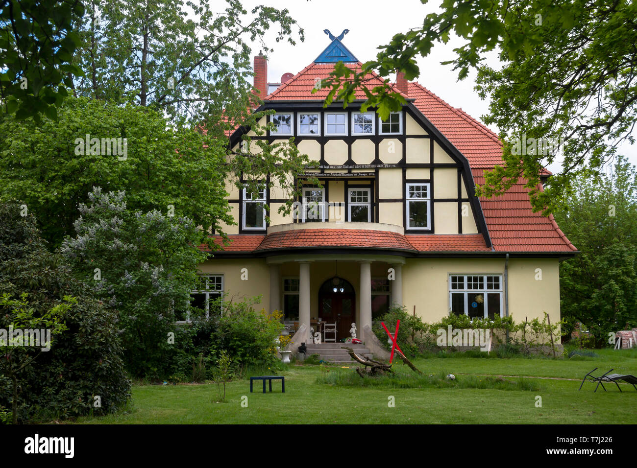 Germany, Lower Saxony, Fischerhude, house in the old part of the village.   Deutschland, Niedersachsen, Fischerhude, Haus im alten Ortskern. Stock Photo