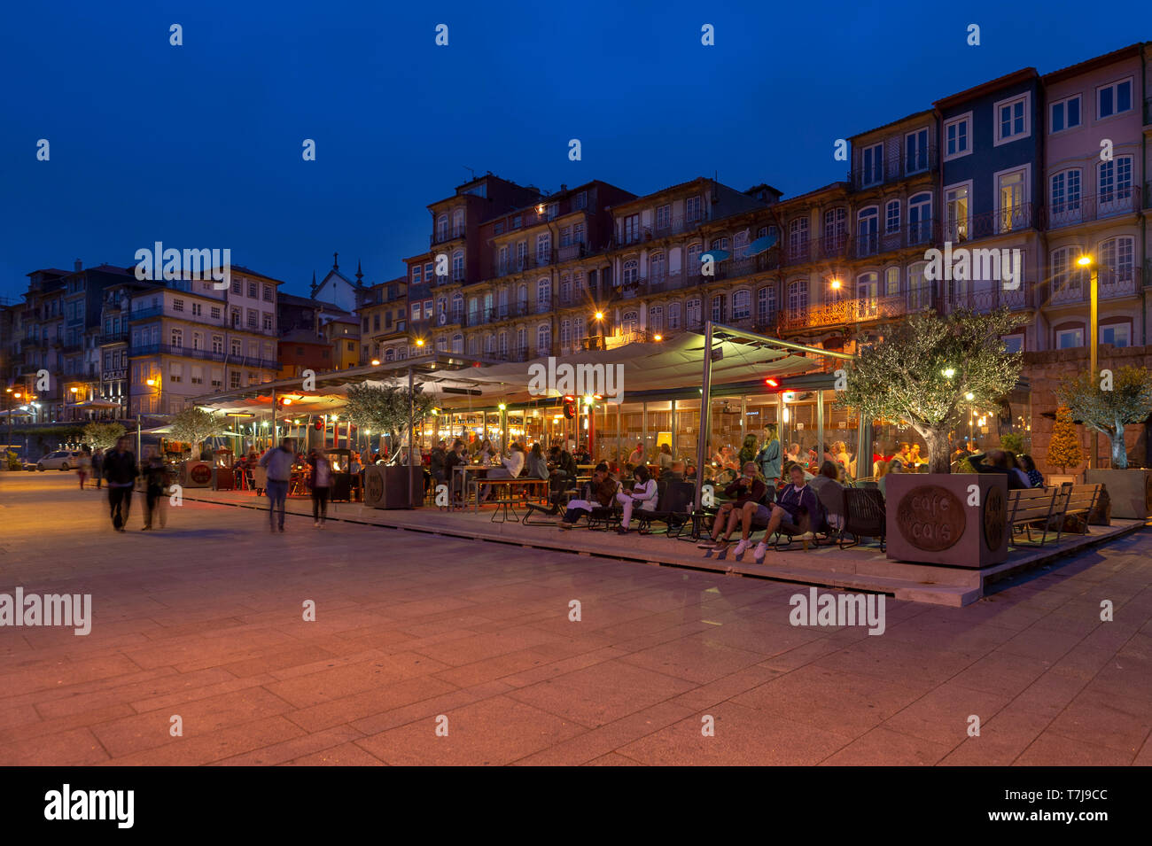 Porto Nightlife Hi res Stock Photography And Images Alamy porto-nightlife-hi-res-stock-photography-and-images-alamy