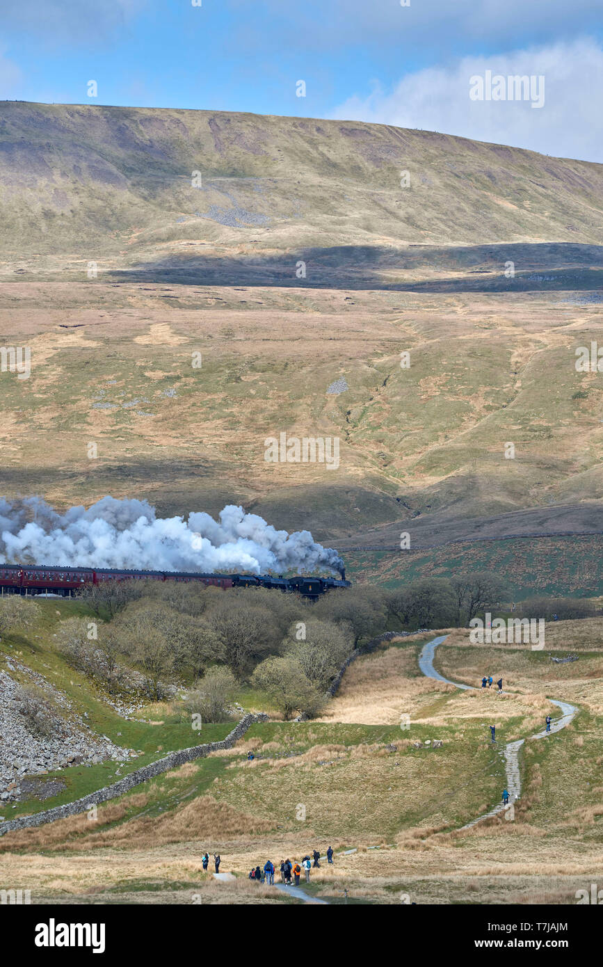 Steam train on the Settle & Carlisle Railway, Ribblehead, North Yorkshire, northern England, UK Stock Photo