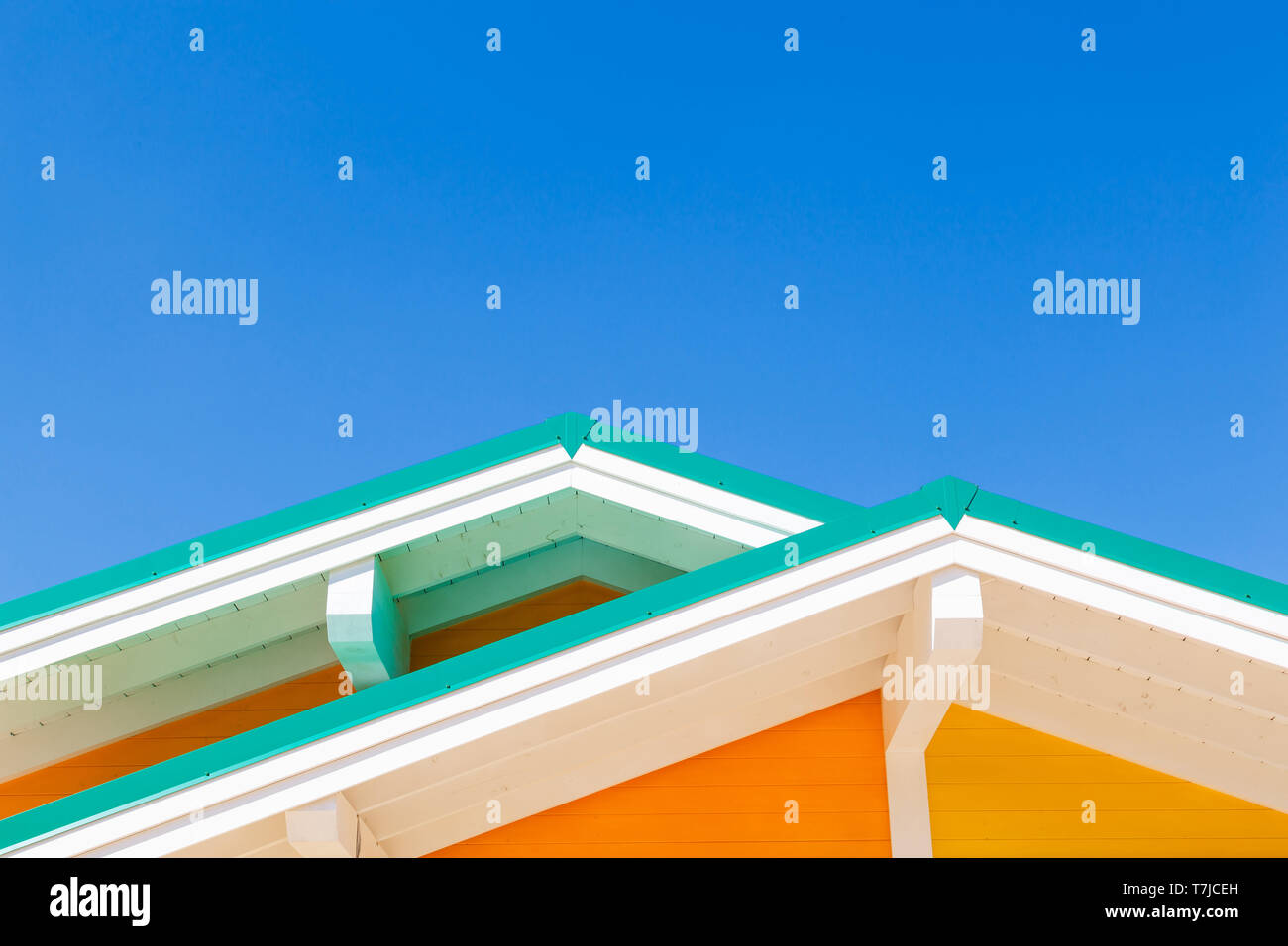 Roofing construction house rooftops hi-res stock photography and images ...