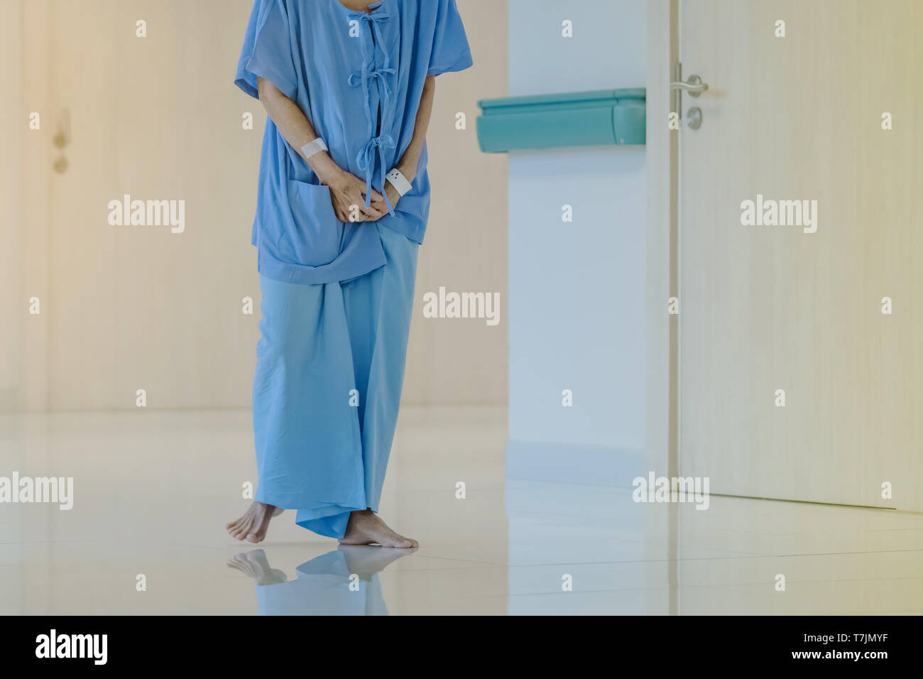 Female urinary tract patients walking for exercise and rest alone in