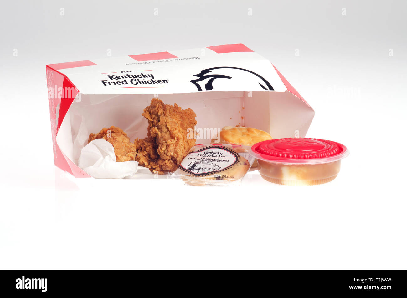 KFC $5 Fill Up meal box Stock Photo