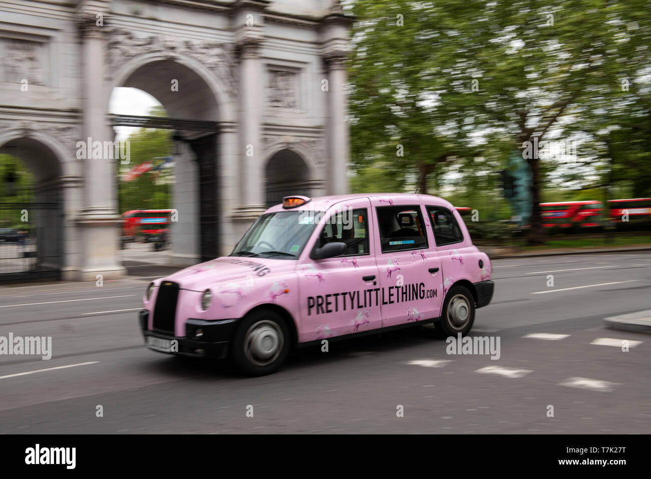 London Taxi Advertising Stock Photo Alamy London Taxi Advertising Stock Photo Alamy