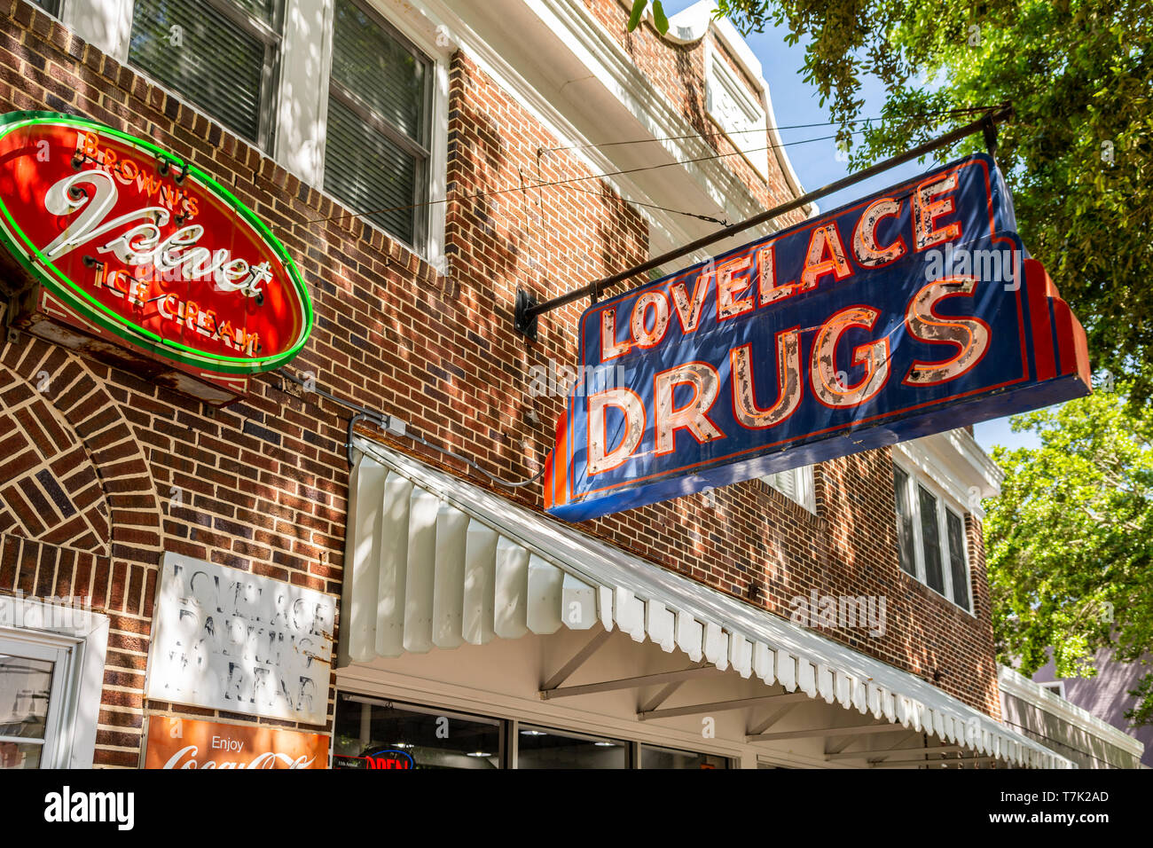 REAL PHOTO BROOKHAVEN MISSISSIPPI DRUG STORE ADVERTISING POSTCARD