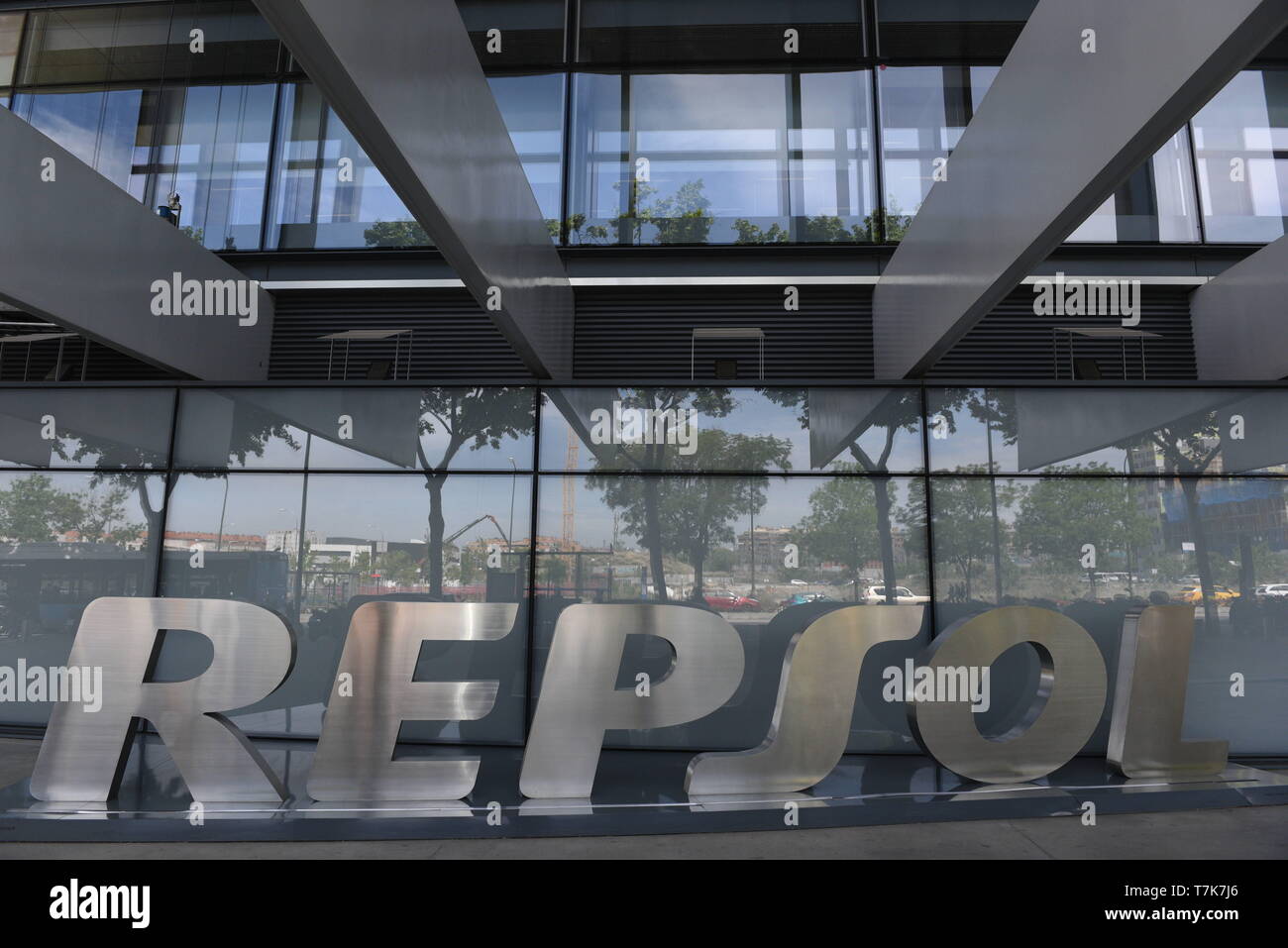 Madrid, Madrid, Spain. 7th May, 2019. The Repsol YPF SA logo is seen at the Repsol oil company headquarters in Madrid. Credit: John Milner/SOPA Images/ZUMA Wire/Alamy Live News Stock Photo