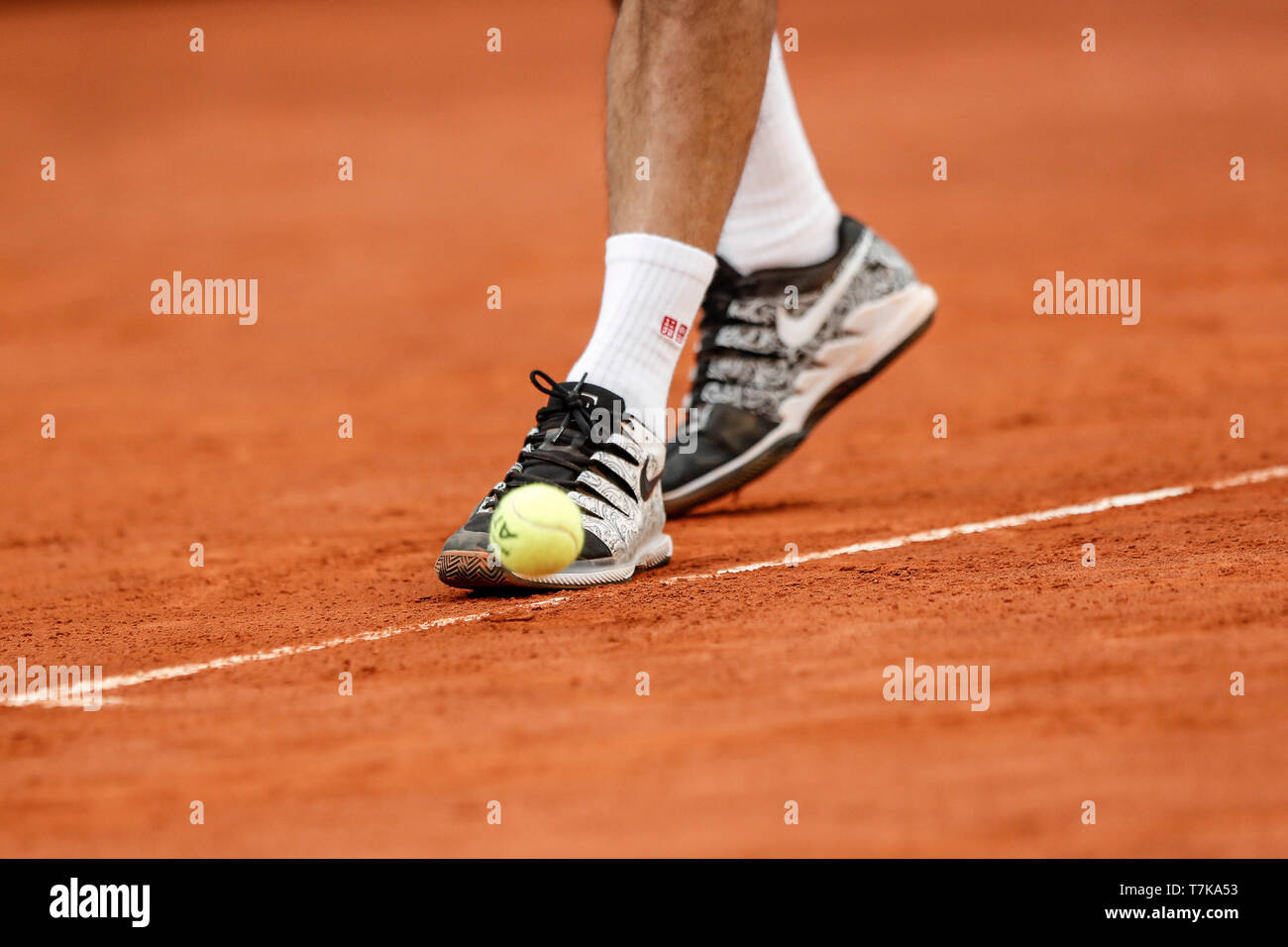 Caja Magica, Madrid, Spain. 7th May, 2019. Mutua Madrid Open, day 4; Roger  Federer (SUI) detail of his shoes Credit: Action Plus Sports/Alamy Live  News Stock Photo - Alamy