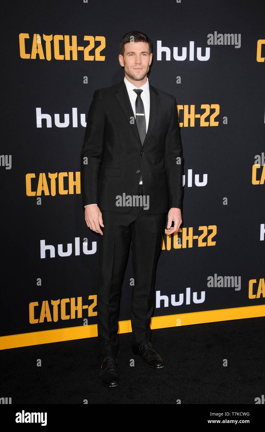 Los Angeles, CA, USA. 7th May, 2019. Austin Stowell at arrivals for HULU'S CATCH-22 Series Premiere, TCL Chinese Theatre (formerly Grauman's), Los Angeles, CA May 7, 2019. Credit: Elizabeth Goodenough/Everett Collection/Alamy Live News Stock Photo