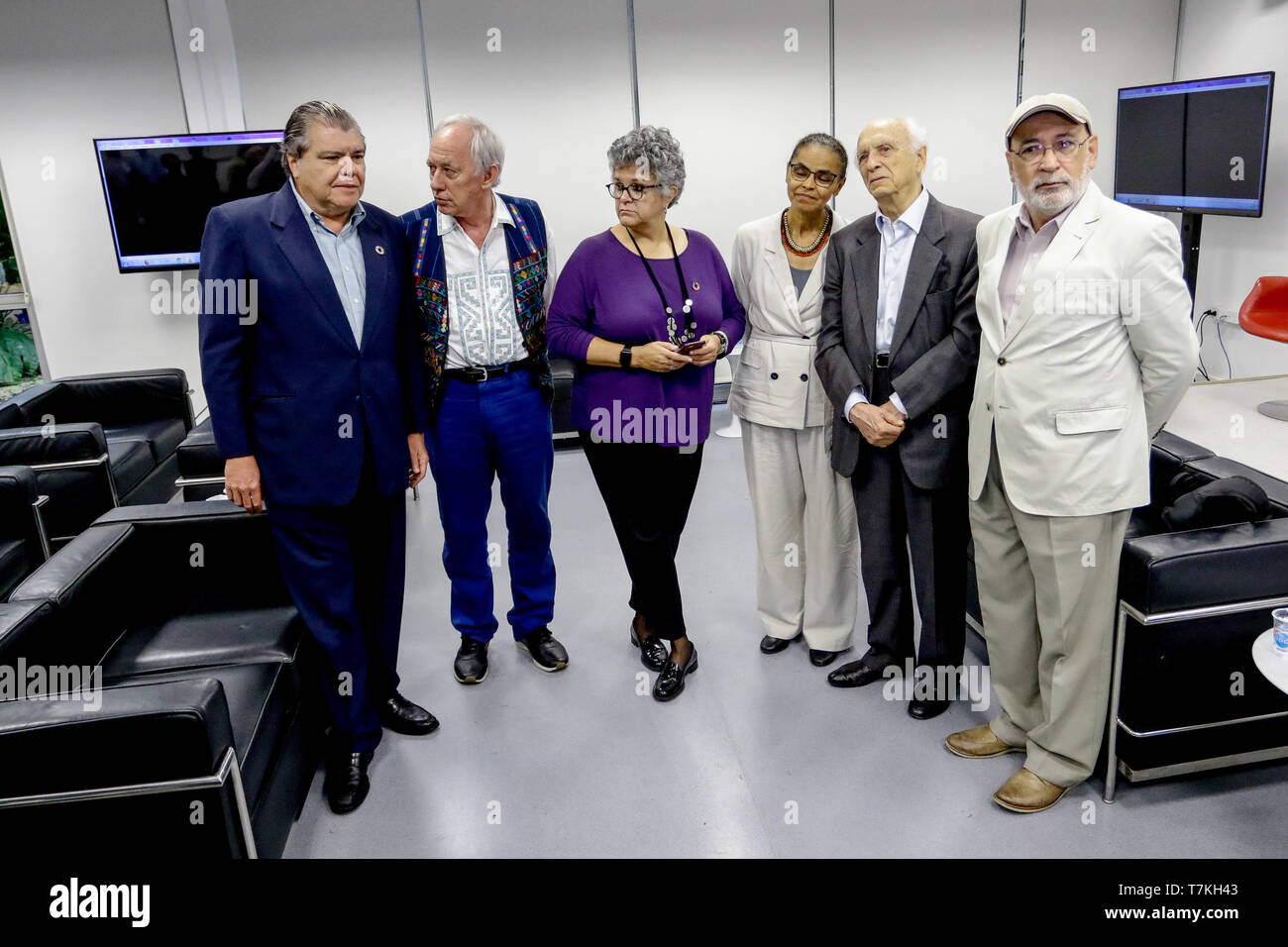 SÃO PAULO, SP - 08.05.2019: EX MINISTROS DO MEIO AMBIENTE REÚNEM USP - The former environment ministers, José Carlos Carvalho, Carlos Minc, Rubens Ricupero, José Sarney Filho, Marina Silva and Izabella Teixeira participate in a meeting of ex-ministers of State of the Environment of Brazil, held on Wednesday (08), at the Institute of Advanced Studies of the University of São Paulo, in the city of São Paulo, to evaluate the current context of Brazilian environmental policy and disseminate a positioning. (Photo: Aloisio Mauricio/Fotoarena) Stock Photo