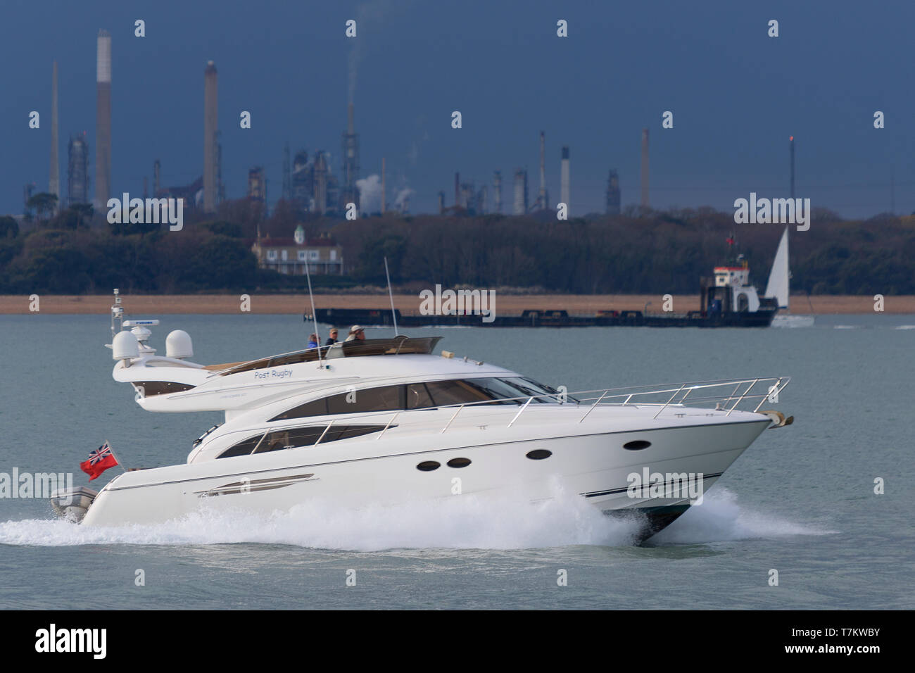 Gin palace hires stock photography and images Alamy