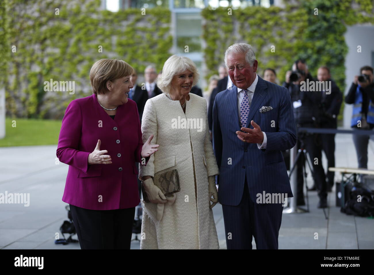 Berlin, Germany. 07th May, 2019. Chancellor Angela Merkel welcomes ...