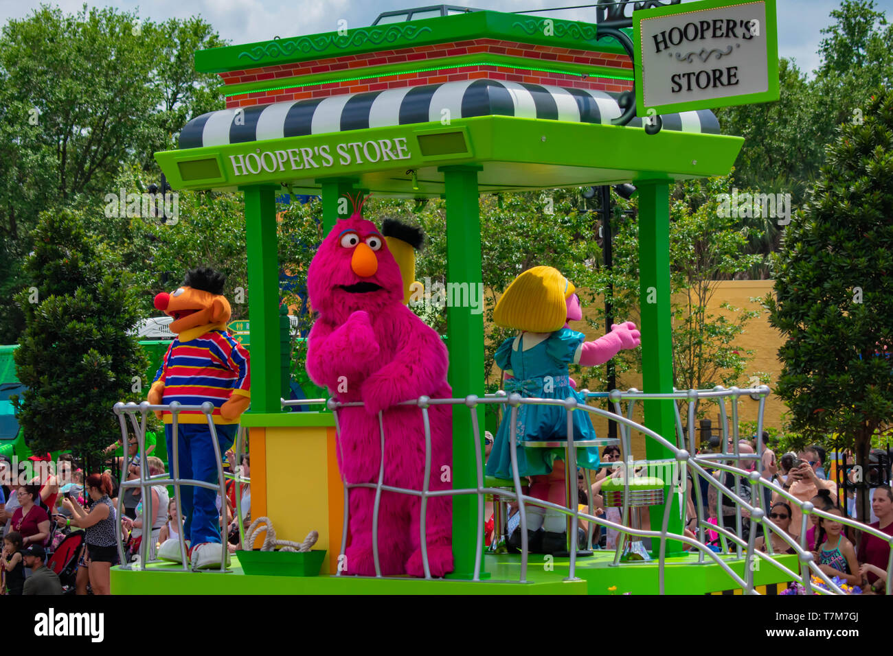 Orlando Florida April 7 2019 Ernie And Telly Monster On Sesame Street Parade At Seaworld In