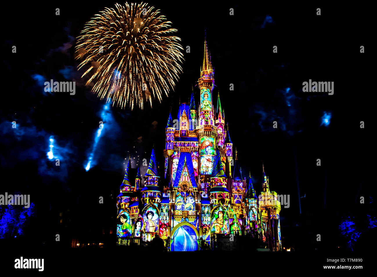 Orlando Florida April 02 19 Happily Ever After Is Spectacular Fireworks Show At Cinderella S Castle In Magic Kingdom 21 Stock Photo Alamy