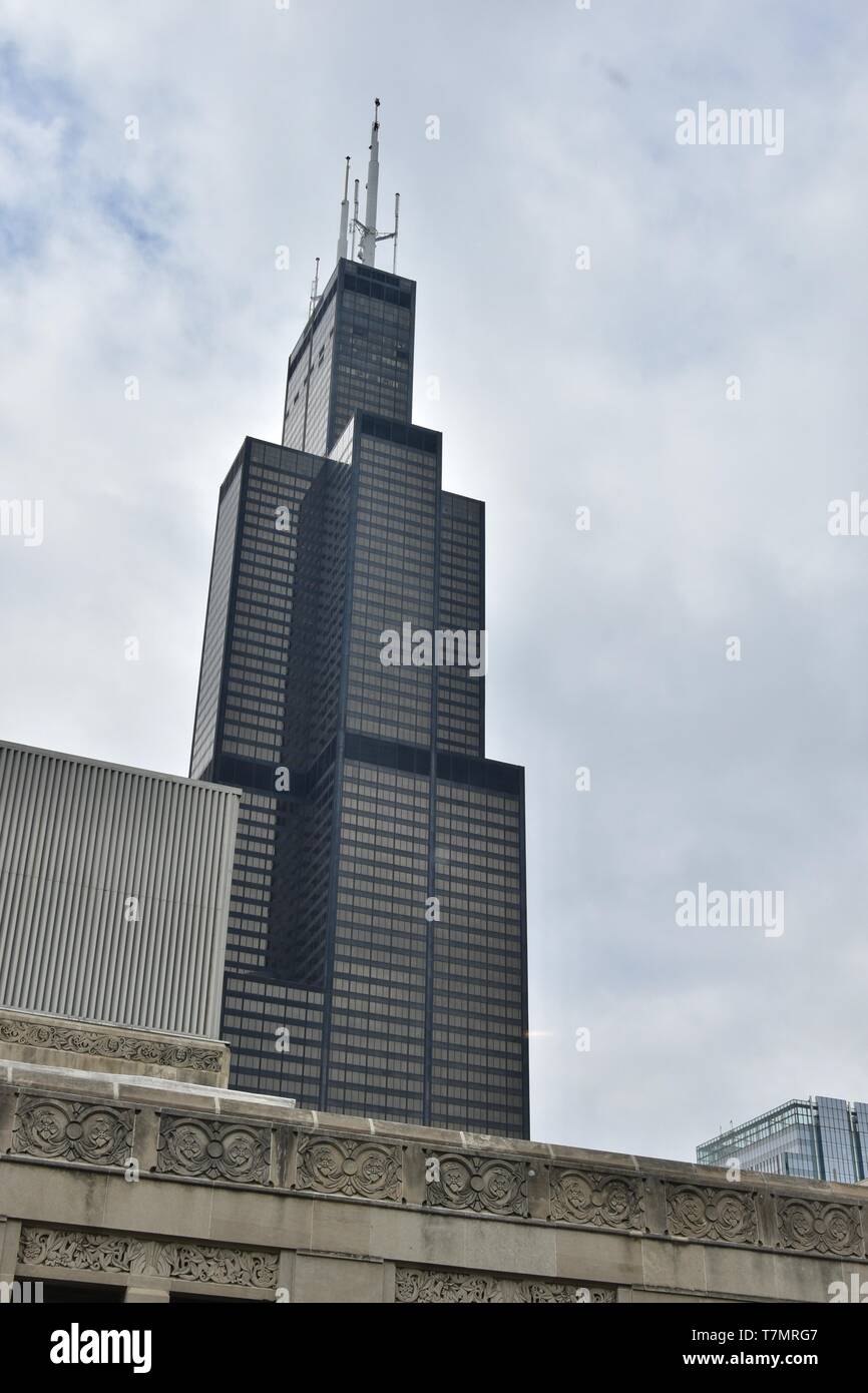 Chicago's iconic Willis Tower, Illinois, USA Stock Photo Alamy