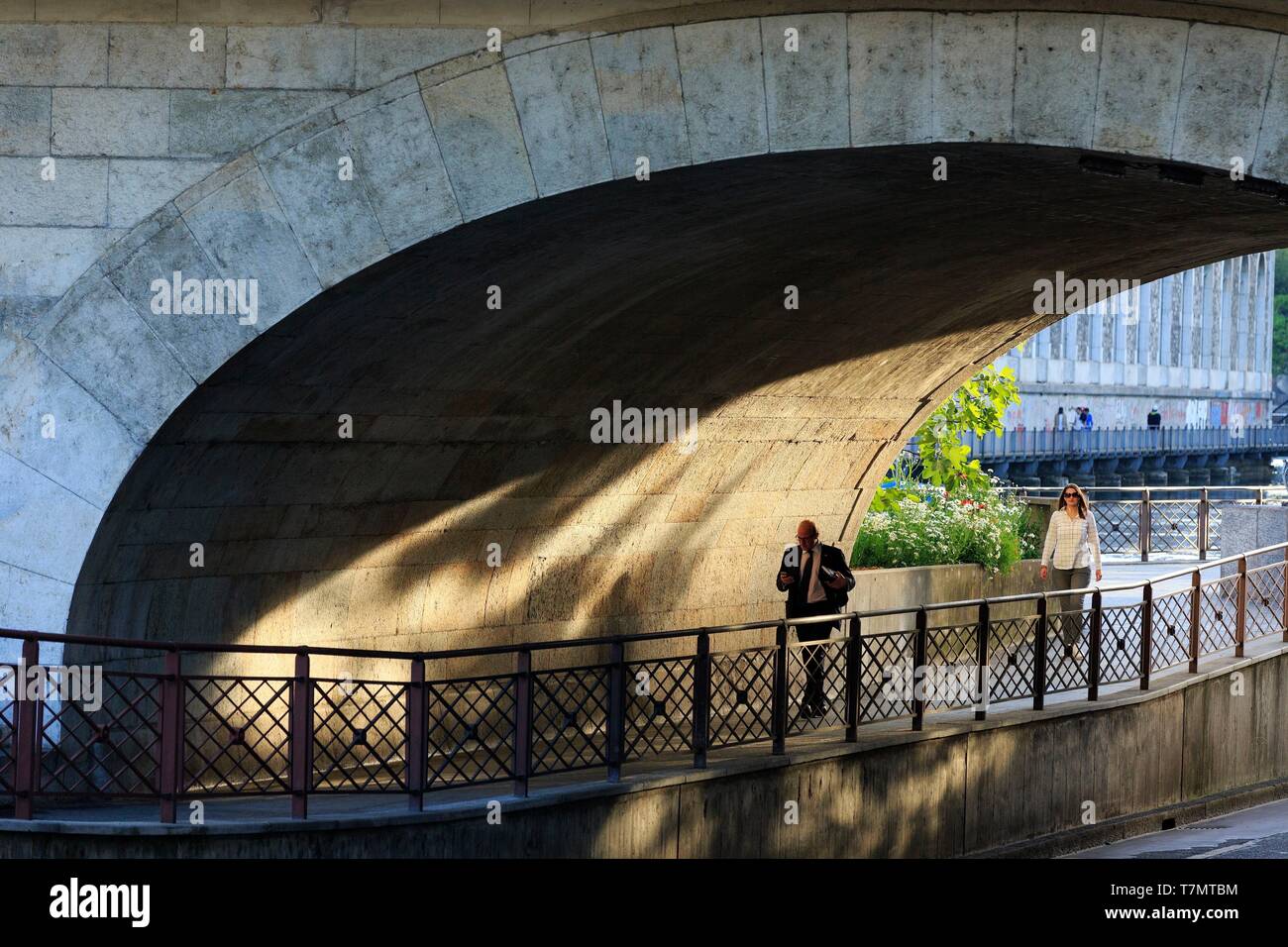 Switzerland, Geneva, Quai Turrettini, passage under the bridge of Coulouvrenière Stock Photo