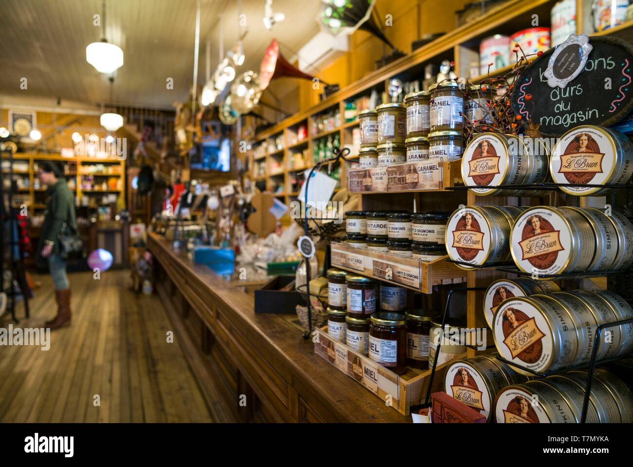 Canada, Quebec, Mauricie Region, Maskinonge, Magasin General Le Brun