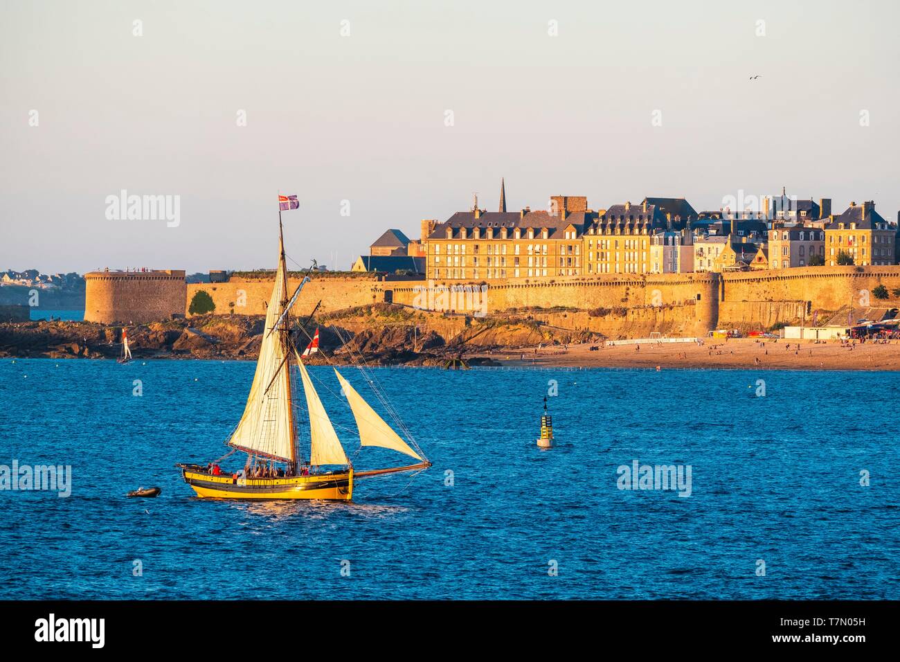 France, Ille-et-Vilaine, Dinard, panorama from Pointe du Moulinet, view  over Saint-Malo and Le Renard sailing ship Stock Photo - Alamy