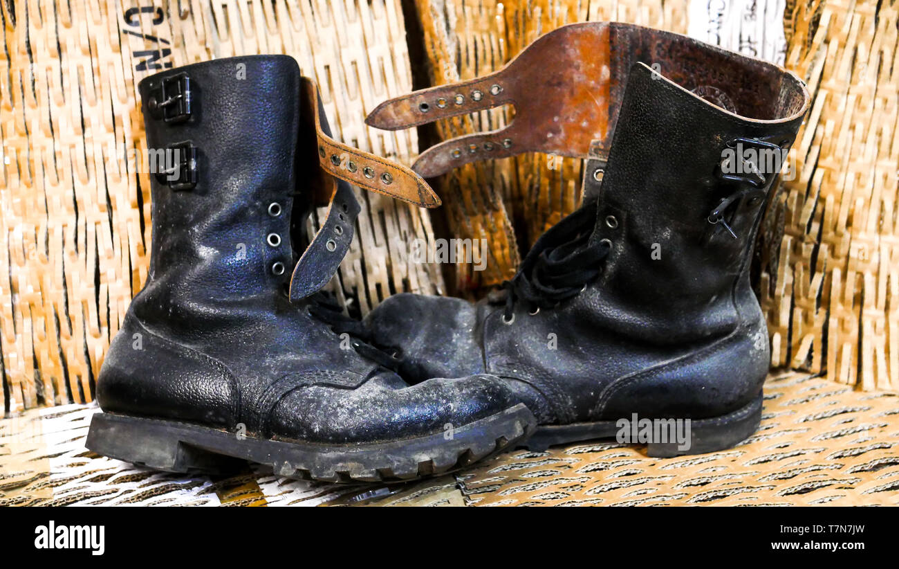 French military boots hi-res stock photography and images - Alamy