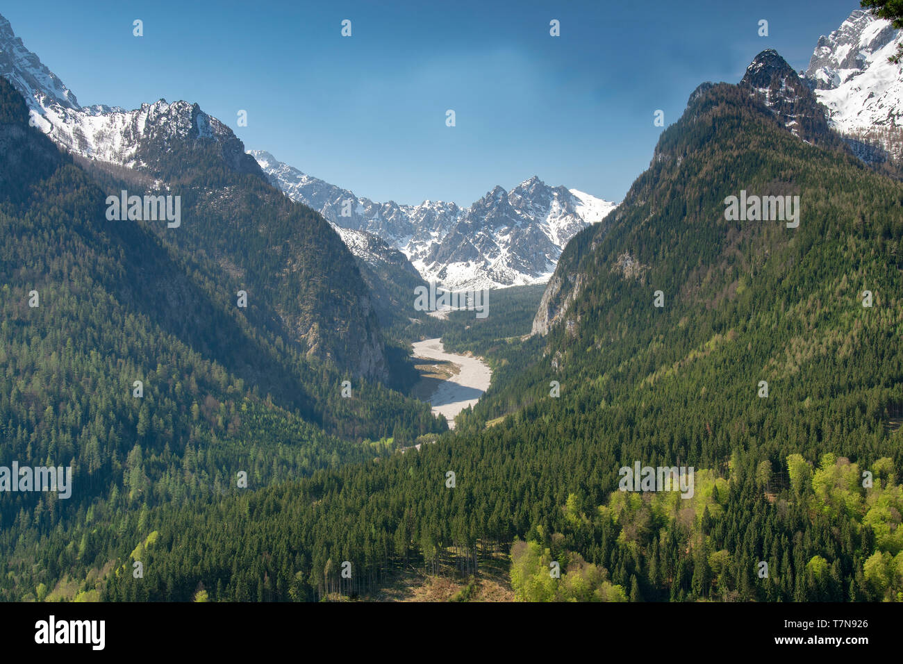 Rubble flow at Wimbachtal Valley at Berchtesgaden National Park with the Palfelhoerner, Hochkalter and Watzmann peaks in the background. Stock Photo